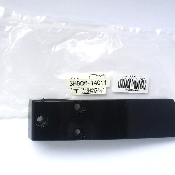 3H8Q614011 Mount Bracket R (AMB) New